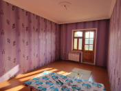 Satılır 4 otaqlı 95 m2 köhnə tikili Xalqlar Dostluğu m.