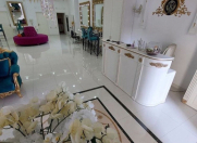 Satılır 4 otaqlı 160 m2 obyekt İnşaatçılar m.