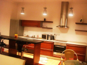 İcarəyə verilir 2 otaqlı 70 m2 köhnə tikili Nizami m.