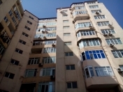 Satılır 2 otaqlı 101 m2 yeni tikili Şah İsmayıl Xətai m.