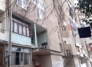 Satılır 2 otaqlı 58 m2 köhnə tikili 9 mkr