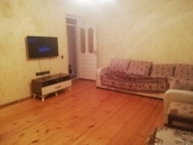 İcarəyə verilir 3 otaqlı 100 m2 həyət evi Əhmədli m.