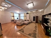 Satılır 4 otaqlı 192 m2 yeni tikili 20 yanvar m.