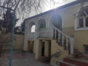 Satılır 4 otaqlı 230 m2 həyət evi Buzovna