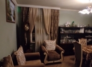 Satılır 2 otaqlı 60 m2 köhnə tikili Ayna Sultanova heykəli