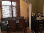 Satılır 1 otaqlı 45 m2 köhnə tikili Gənclik m.