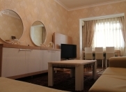 Satılır 3 otaqlı 90 m2 köhnə tikili 6 mkr