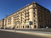 Satılır 4 otaqlı 150 m2 yeni tikili Ağ şəhər