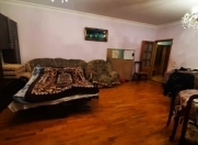 Satılır 5 otaqlı 130 m2 köhnə tikili Həzi Aslanov m.