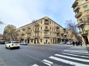 İcarəyə verilir 4 otaqlı 210 m2 ofis Sahil bağı