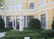 İcarəyə verilir 4 otaqlı 151 m2 köhnə tikili İçəri Şəhər m.