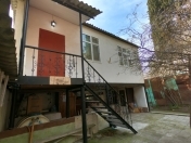 Satılır 4 otaqlı 80 m2 həyət evi Həzi Aslanov m.