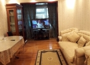 Satılır 3 otaqlı 70 m2 köhnə tikili Qara Qarayev m.