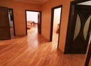 Satılır 3 otaqlı 130 m2 yeni tikili Gənclik m.