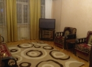 İcarəyə verilir 3 otaqlı 90 m2 yeni tikili Gənclik m.