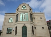 Satılır 8 otaqlı 500 m2 həyət evi Binə