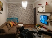 Satılır 4 otaqlı 90 m2 köhnə tikili Qara Qarayev m.