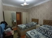 Satılır 4 otaqlı 90 m2 köhnə tikili Qara Qarayev m.