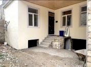 Satılır 6 otaqlı 240 m2 həyət evi İnşaatçılar m.