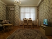 İcarəyə verilir 2 otaqlı 80 m2 yeni tikili Şah İsmayıl Xətai m.