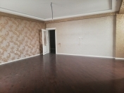 Satılır 4 otaqlı 174 m2 yeni tikili 8 mkr