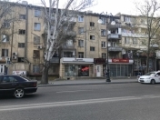 Satılır 2 otaqlı 56 m2 köhnə tikili Nizami m.