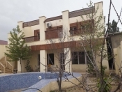 Satılır 6 otaqlı 500 m2 bağ evi Novxanı