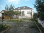 Satılır 4 otaqlı 80 m2 həyət evi Albalı