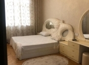 İcarəyə verilir 3 otaqlı 80 m2 köhnə tikili Sahil m.