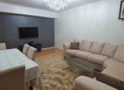 Satılır 3 otaqlı 88 m2 köhnə tikili Gənclik m.