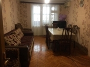 Satılır 4 otaqlı 57 m2 köhnə tikili Bakıxanov