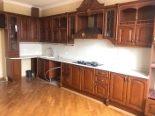 Satılır 3 otaqlı 130 m2 yeni tikili Sevinc k/t