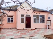 Satılır 4 otaqlı 175 m2 həyət evi İnşaatçılar m.