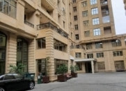 Satılır 3 otaqlı 130 m2 yeni tikili İçəri Şəhər