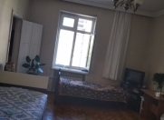 Satılır 1 otaqlı 42 m2 köhnə tikili Ekologiya və Təbii Sərvətlər Nazirliyi