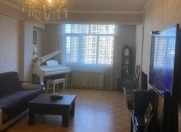 Satılır 3 otaqlı 71 m2 köhnə tikili Gənclik m.