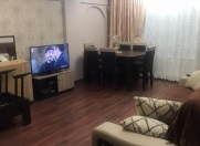 Satılır 3 otaqlı 90 m2 köhnə tikili Nizami m.