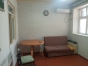 İcarəyə verilir 2 otaqlı 45 m2 həyət evi Yasamal r.