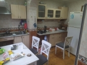 İcarəyə verilir 2 otaqlı 70 m2 köhnə tikili Qara Qarayev m.