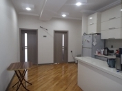 Satılır 3 otaqlı 101 m2 yeni tikili Şah İsmayıl Xətai m.