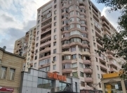 Satılır 4 otaqlı 136 m2 yeni tikili Əhmədli m.