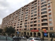 Satılır 3 otaqlı 90 m2 köhnə tikili Şah İsmayıl Xətai m.