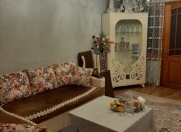 Satılır 3 otaqlı 46 m2 köhnə tikili Qara Qarayev m.