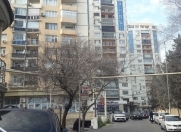 Satılır 4 otaqlı 174 m2 yeni tikili 8 mkr