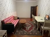 İcarəyə verilir 2 otaqlı 85 m2 köhnə tikili Həzi Aslanov