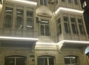 Satılır 3 otaqlı 80 m2 köhnə tikili Fəvvarələr meydanı