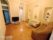 İcarəyə verilir 2 otaqlı 45 m2 köhnə tikili Sahil m.