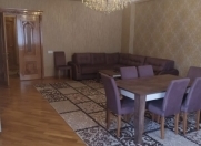 Satılır 3 otaqlı 151 m2 yeni tikili Nizami m.