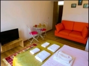 İcarəyə verilir 1 otaqlı 40 m2 köhnə tikili İçəri Şəhər m.