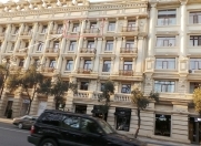 İcarəyə verilir 1 otaqlı 35 m2 köhnə tikili Səbail r.